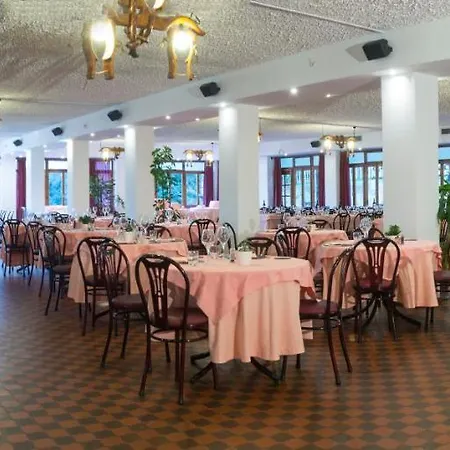Hotel Bin Rocchetta Nervina