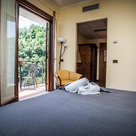 Bin 3* Rocchetta Nervina