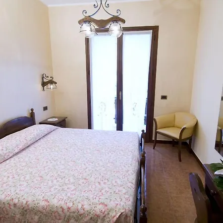 Hotel Bin Rocchetta Nervina