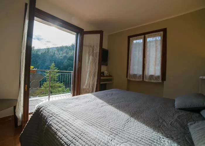 Hotel Bin Rocchetta Nervina