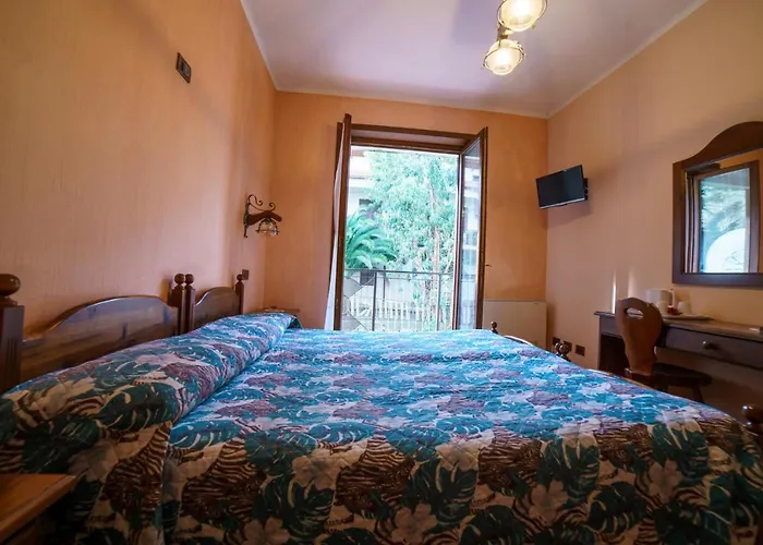 Hotel Bin Rocchetta Nervina