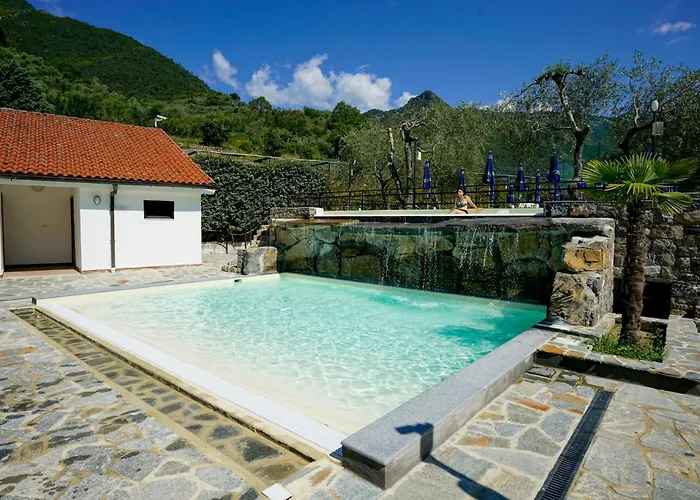 Hotel Bin Rocchetta Nervina