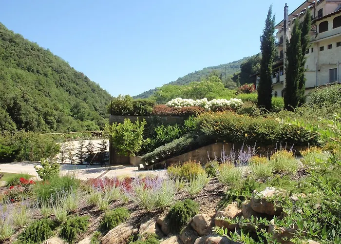 Hotel Bin Rocchetta Nervina