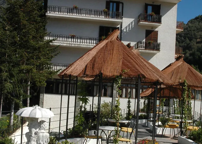 Hotel Bin Rocchetta Nervina